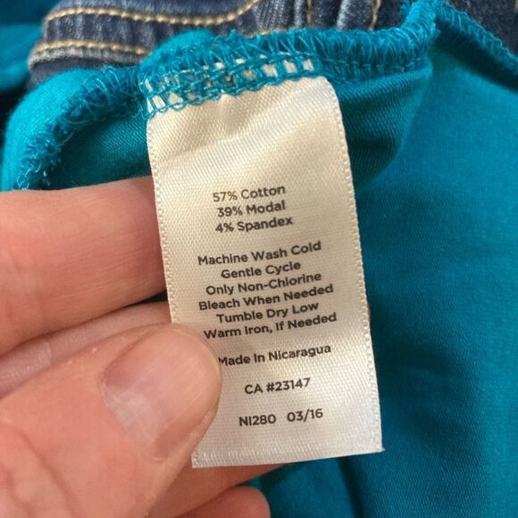 Talbots BNWT Turquoise V neck Long Sleeve Top w/ side ruching for better fit - Picture 6 of 6